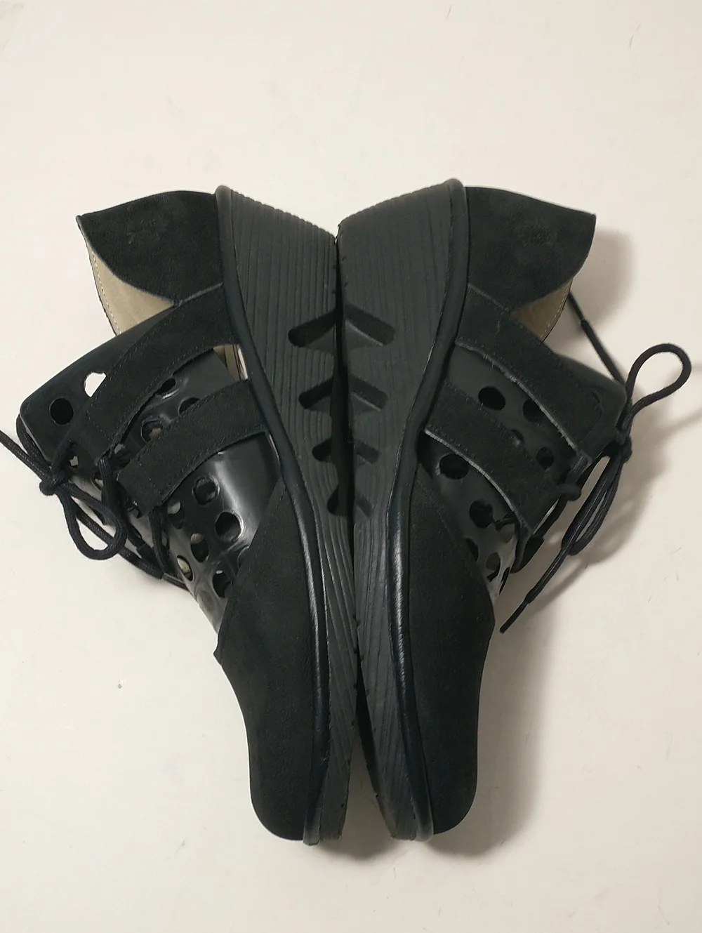 LIKE NEW Fly London Poma Tie Wedge Sandal, Covered Toe, Black, Euro 39, US 8